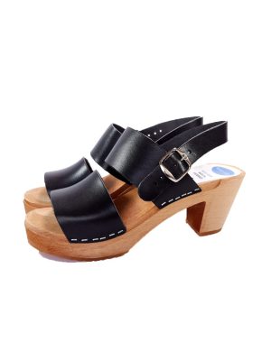 סנדלי עץ שחורים