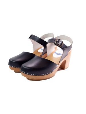 קבקבי בובה שחורים