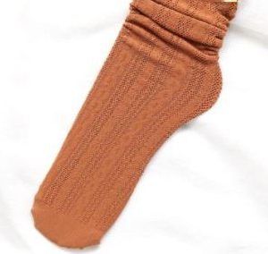 גרביים סרוגים צבע חום