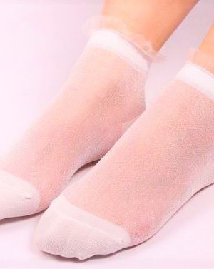 גרבים נוצצים לבנים