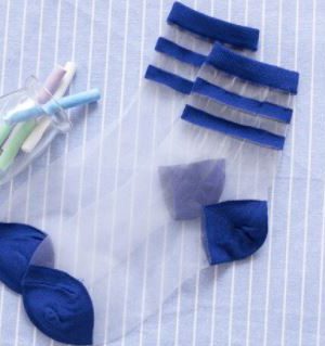 גרבים שקופים פסים כחולים