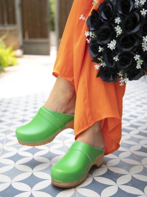 קבקבי עץ ירוק תלתן RONA CLOGS