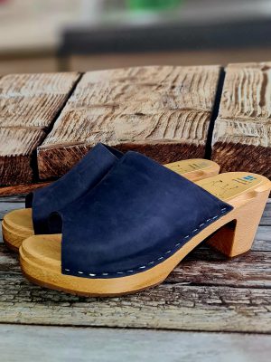 כפכפי עץ פתוחים בצבע כחול