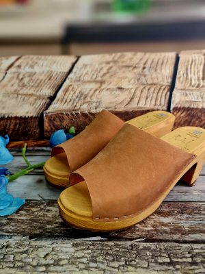 כפכפי עץ פתוחים צבע קאמל