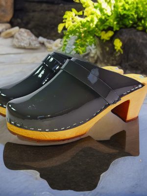 כפכפי עץ רונה אפור לק