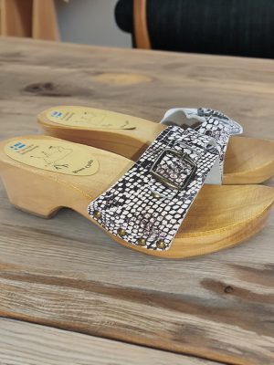 קבקבי עץ אוליביה נחש