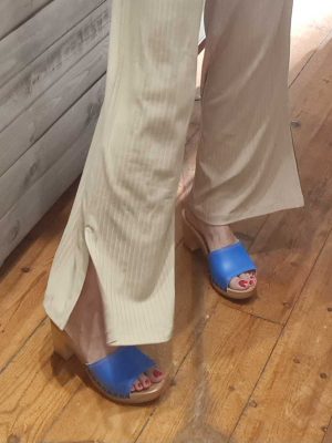 קבקבי עץ כחול קייט