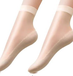 גרביים שקופים לבנים