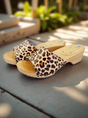 קבקבי עץ פתוחים דגם מייגן מנומר