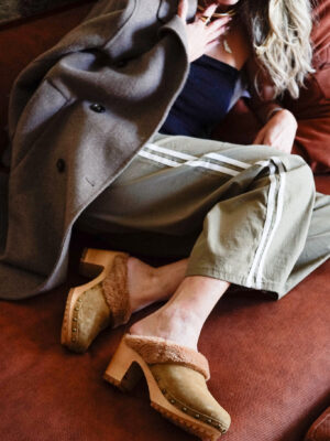 כפכפי עץ פרווה קאמל גבוה